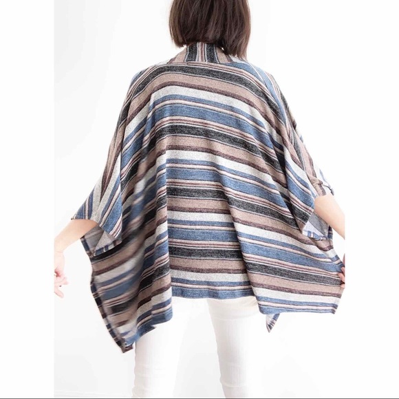 MULTICOLOR STRIPED KNIT CAPE PONCHO - Picture 12 of 14